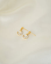 Load image into Gallery viewer, ball stud earrings