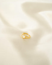 Load image into Gallery viewer, 18kt gold plated Sterling silver ring