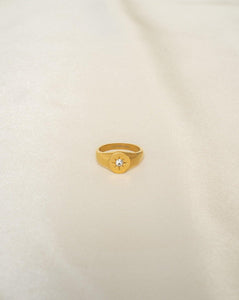 Star zircon ring