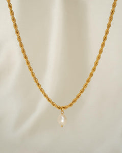 Freshwater pearl necklace