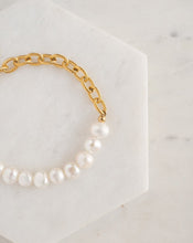 Load image into Gallery viewer, Freshwater pearl bracelet for everyday