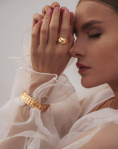 Detailed ring