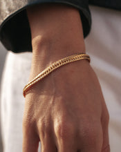 Load image into Gallery viewer, 18k gold plated fox tail chain bracelet